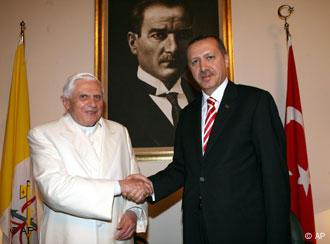 Pope shakes hands with Turkish PM Erdogan