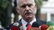 Der griechische Ministerpräsident Giorgos Papandreou vor Mikrofonen (Foto: AP)